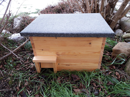 Igel Schlafhaus (30cm hoch) imprägniert MIT Rattenklappe