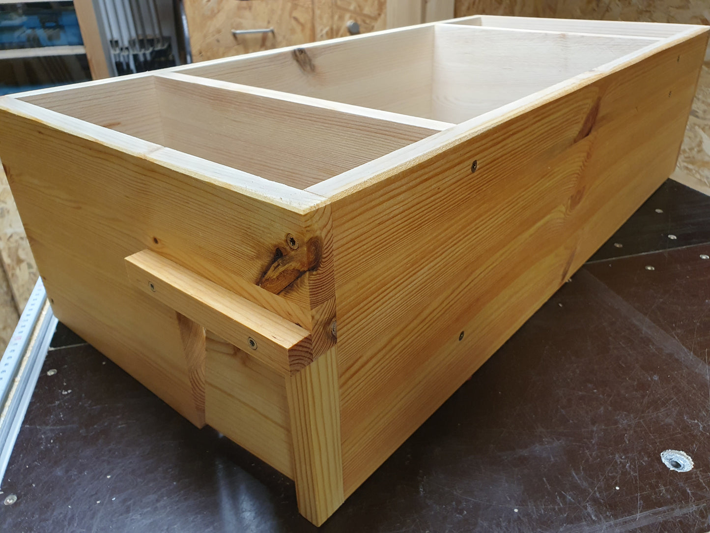 XXL Igelfutterhaus IMPRÄGNIERT, Eingänge links und rechts