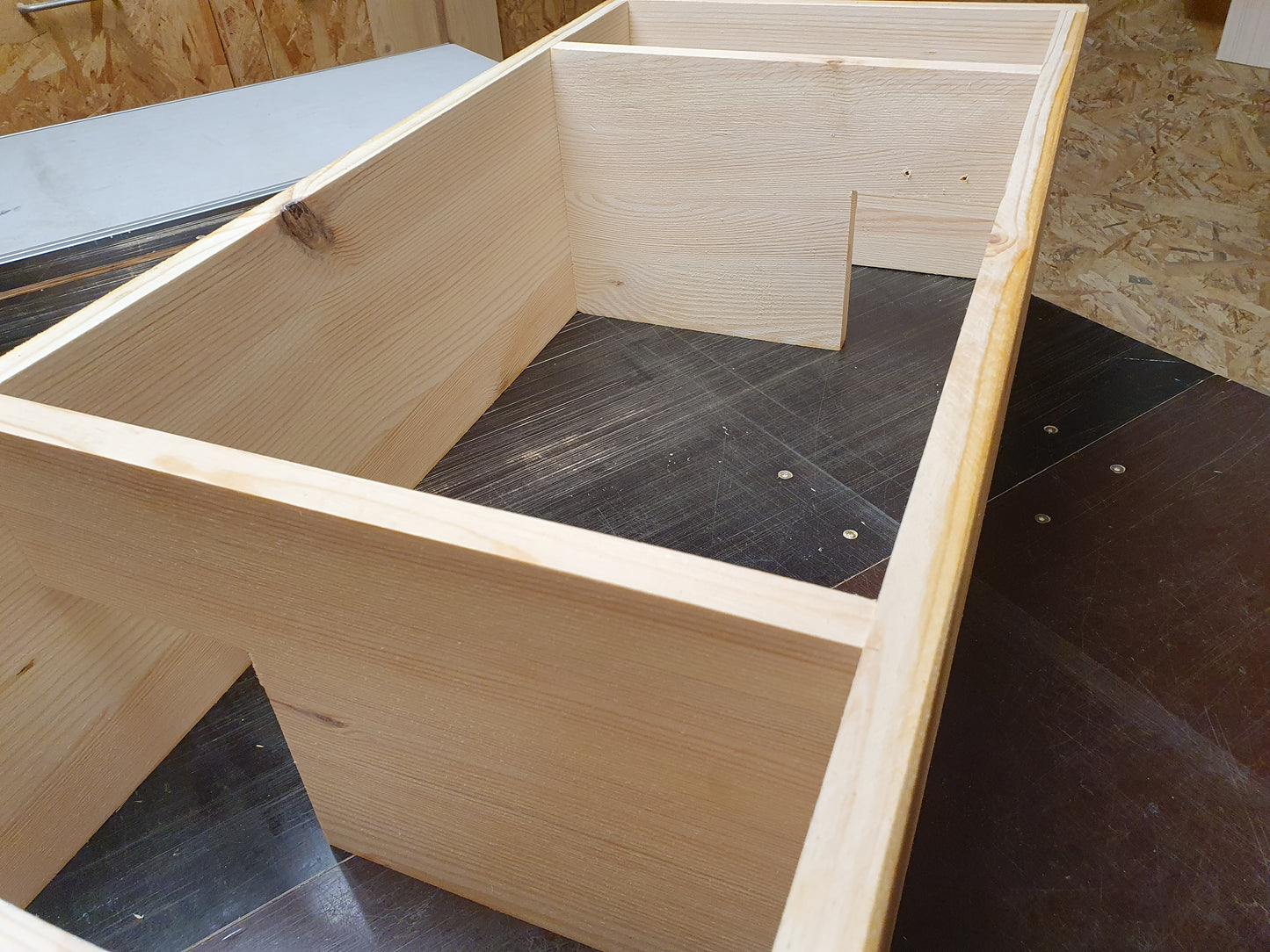 XXL Igelfutterhaus IMPRÄGNIERT, Eingänge links und rechts