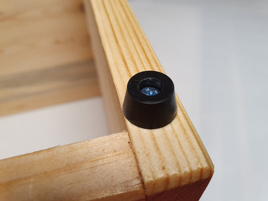 4 Hartgummifüsse für Igelhäuser inkl. Schrauben