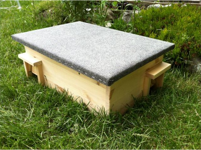 Igelhaus XL mit Doppeleingang IMPRÄGNIERT