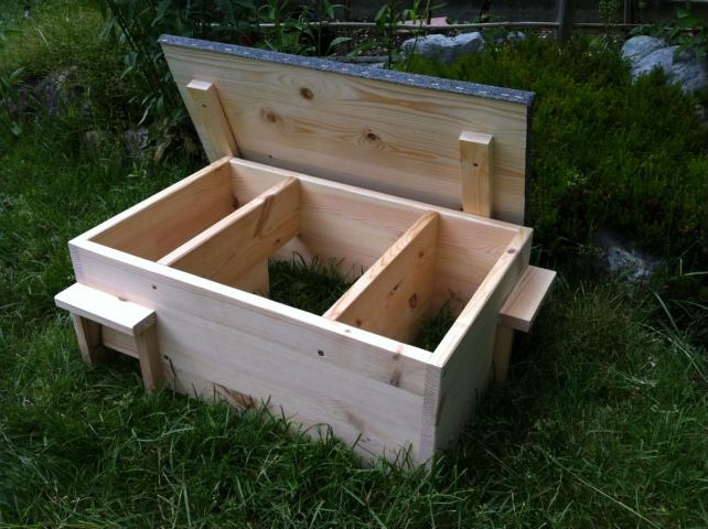 Igelhaus XL mit Doppeleingang IMPRÄGNIERT