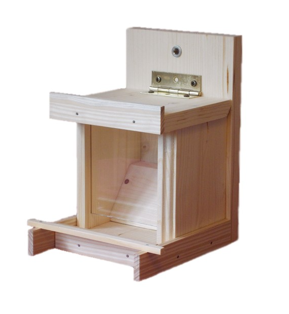 Vogelfutterstelle mit Freisitz (natur)